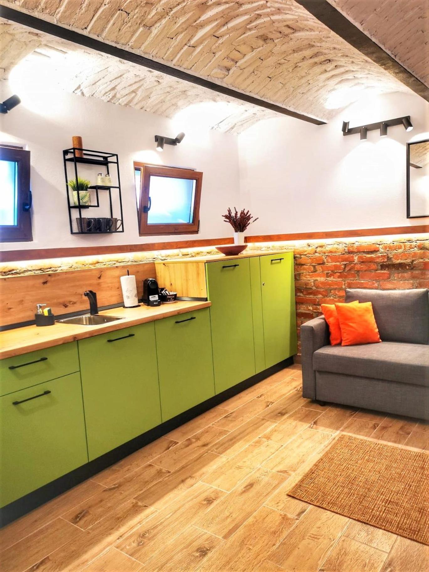 T House Apartment Sibiu Bagian luar foto