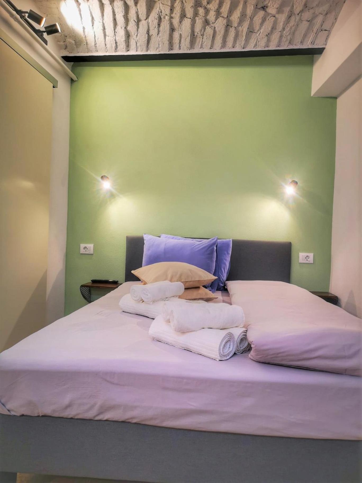 T House Apartment Sibiu Bagian luar foto