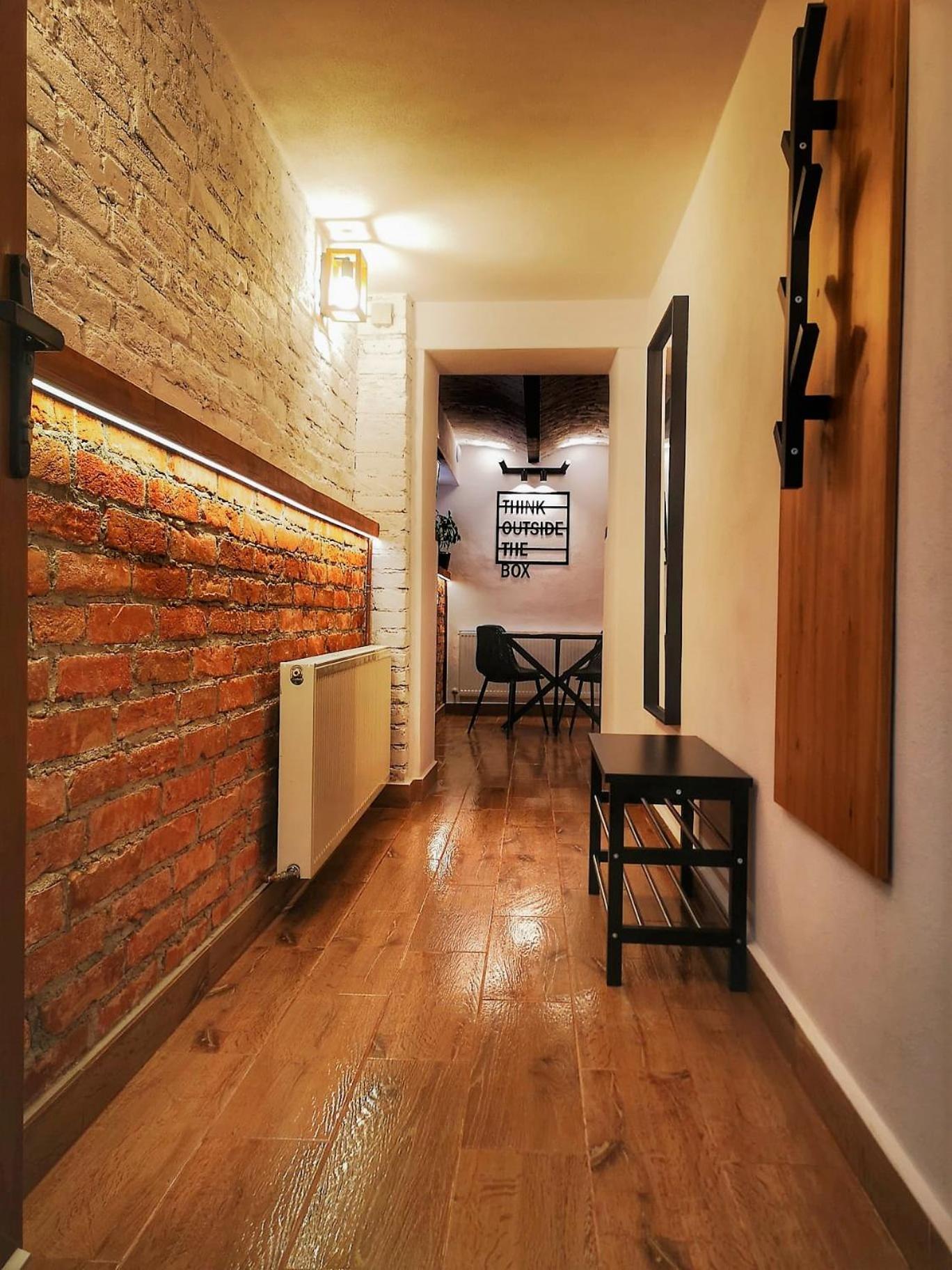 T House Apartment Sibiu Bagian luar foto