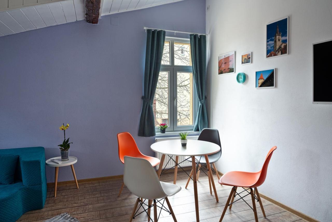 T House Apartment Sibiu Bagian luar foto
