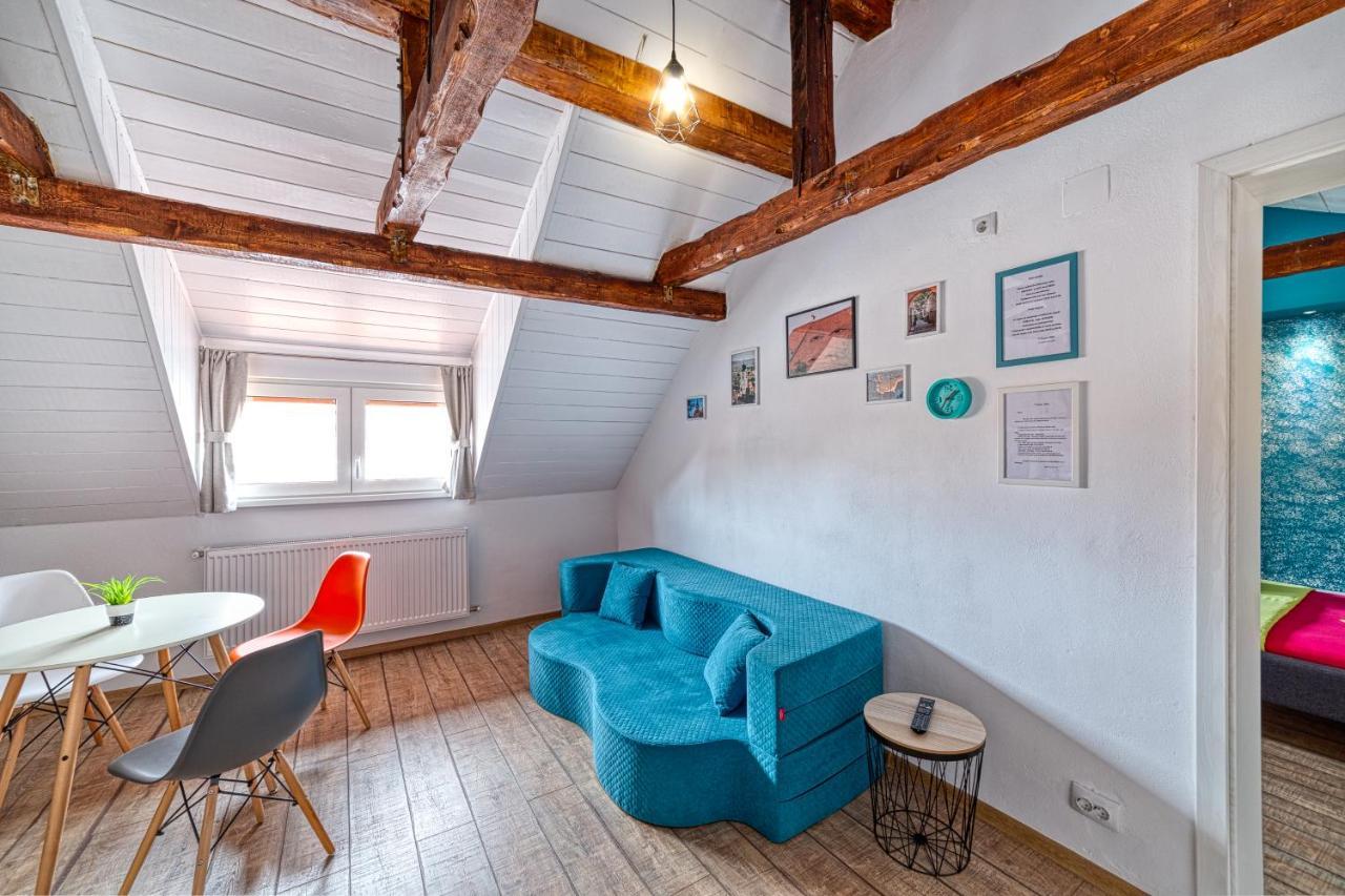 T House Apartment Sibiu Bagian luar foto