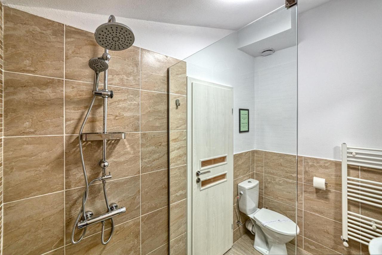 T House Apartment Sibiu Bagian luar foto